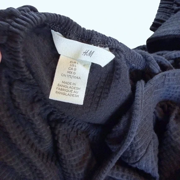 H&M Black Waffle Knit Puff Sleeve Open Tie Back Midi Dress Womens Large - Picture 3 of 3